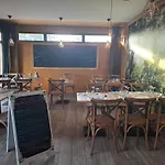 Restaurant Cirius 2* مونتروند-ليه-بان