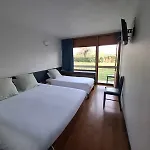 Restaurant Cirius מלון 2*