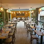Restaurant Cirius مونتروند-ليه-بان